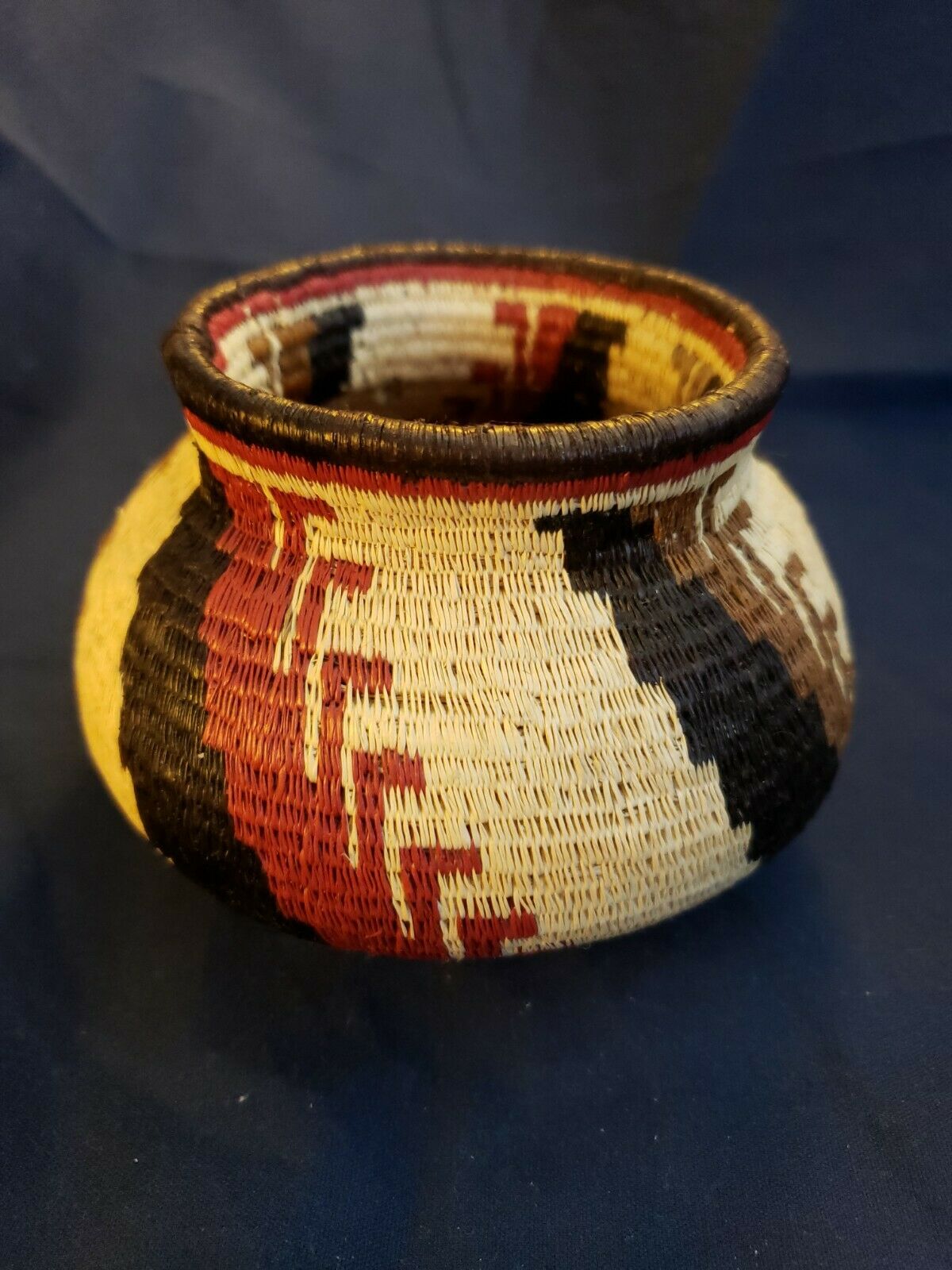 Darien Rainforest Basket Handmade Wounaan Embera Indians Panama 4.5" X 3.5"
