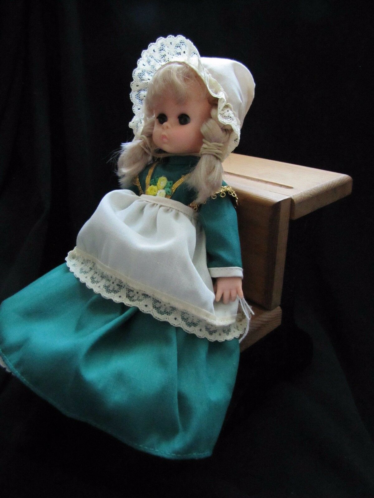 Mini Wood School Desk + Playmates Blonde Girl 9" Doll W/ Sleepy Eyes Apron Hat